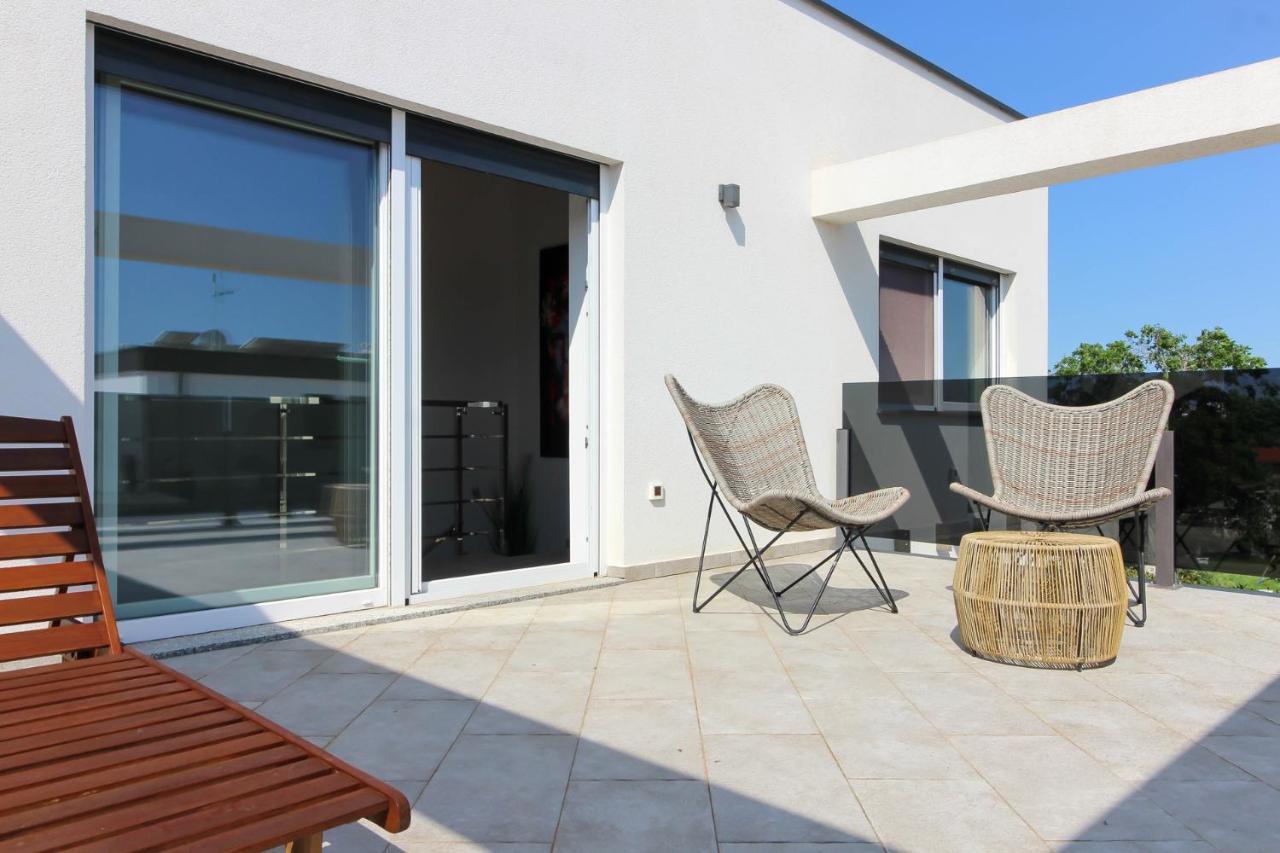 Modern Villa Nerina With Private Pool Near Pula Bagian luar foto
